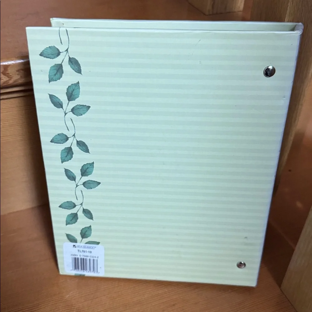 🆕 At A Glance Green Leaf Patterned Address, phone number & more Binder Album